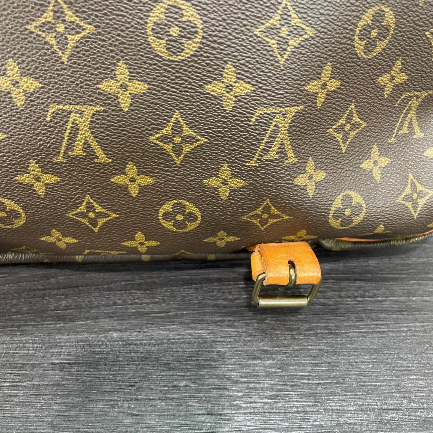 Louis Vuitton Monogram Saumur 43