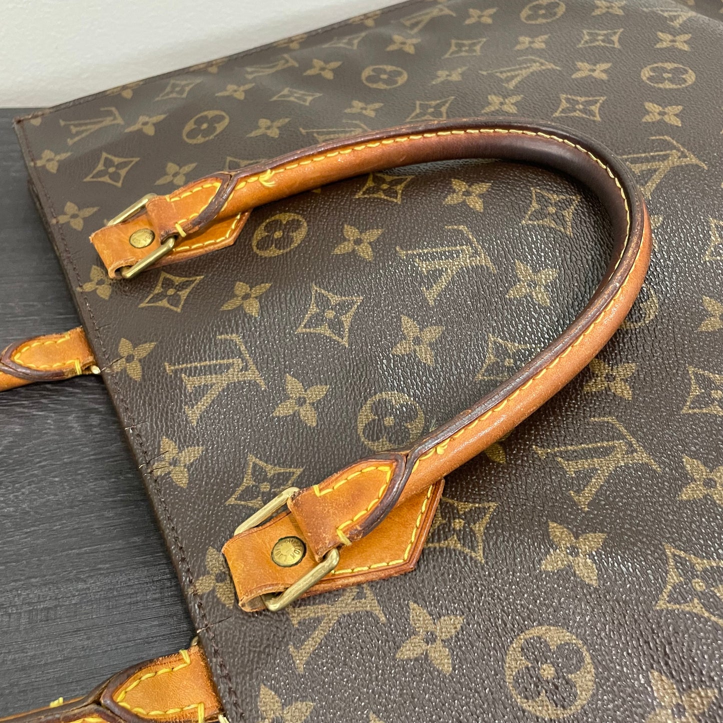 Louis Vuitton Monogram Sac Plat