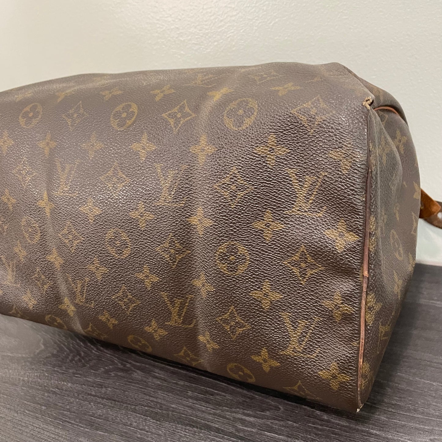 Louis Vuitton Monogram Speedy 30