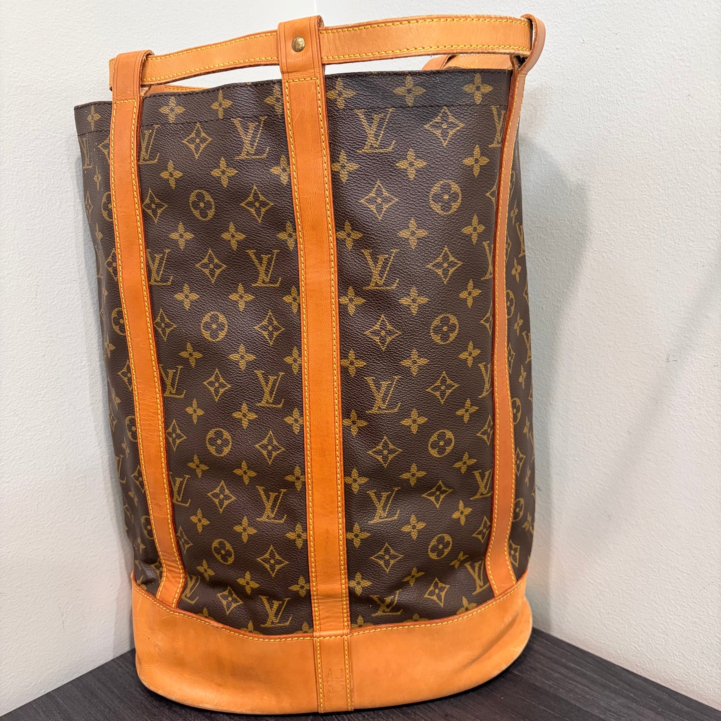 #001 LOUIS VUITTON Randonnee GM