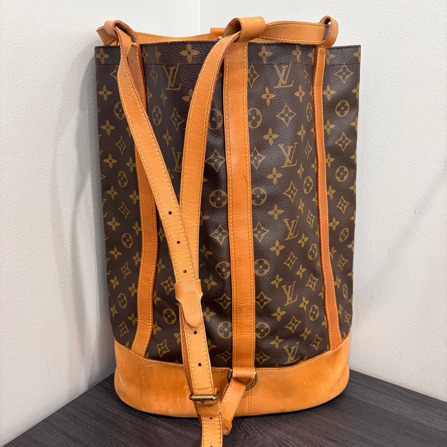 #001 LOUIS VUITTON Randonnee GM