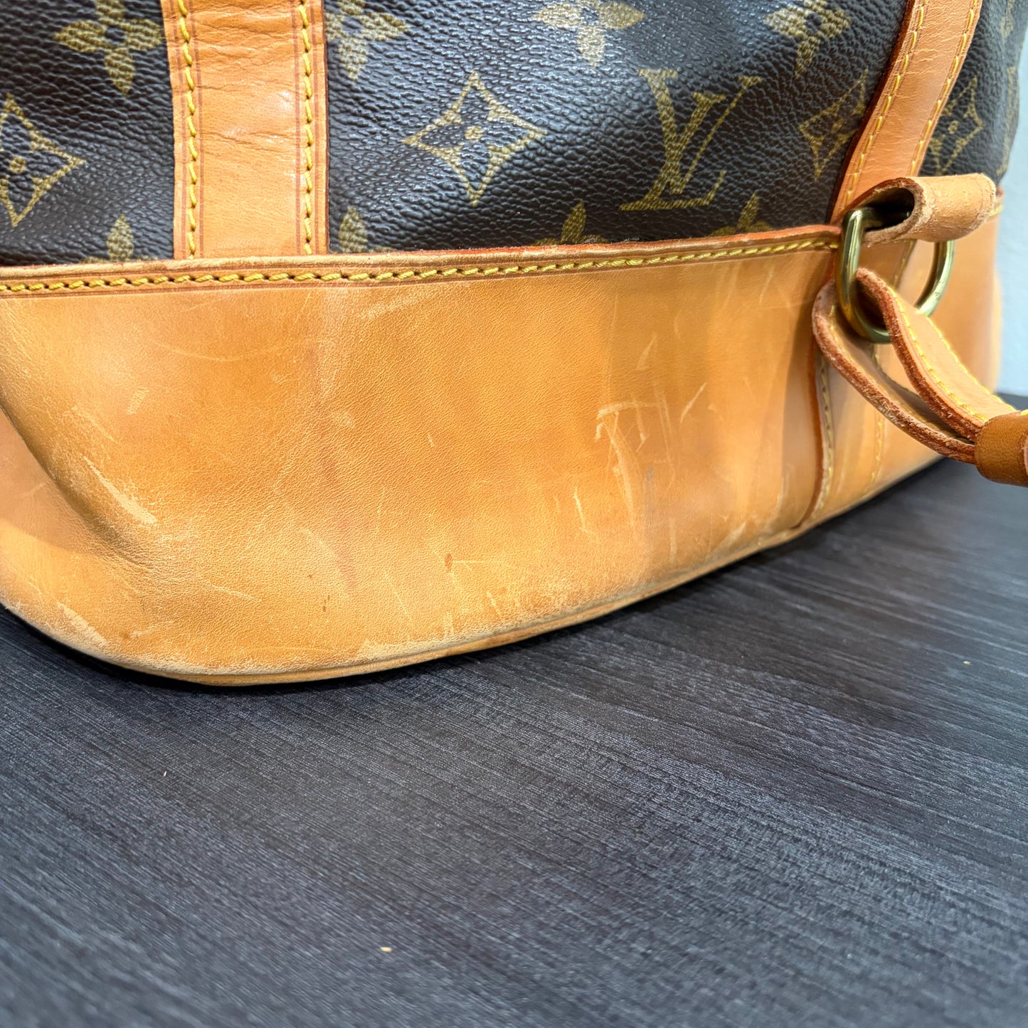 #001 LOUIS VUITTON Randonnee GM