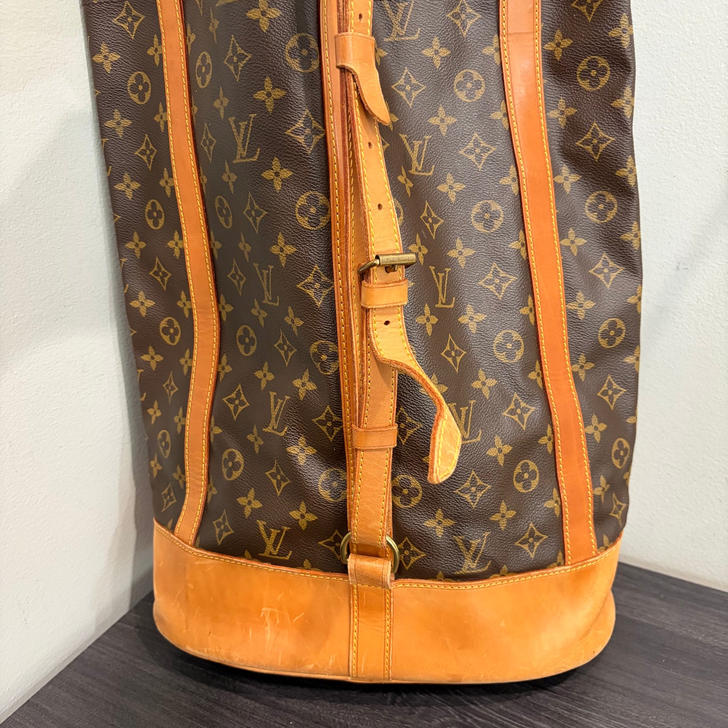 #001 LOUIS VUITTON Randonnee GM
