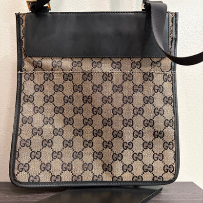 #002 GUCCI Black Messenger