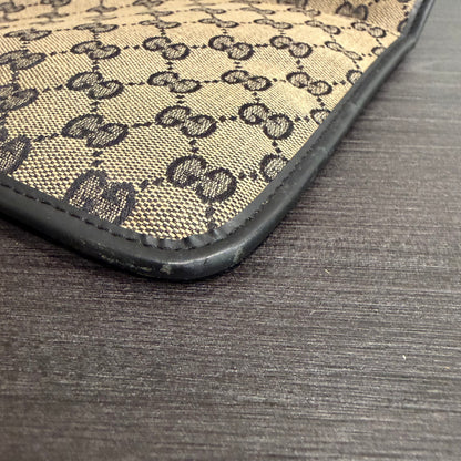 #002 GUCCI Black Messenger