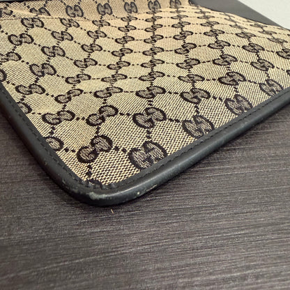 #002 GUCCI Black Messenger