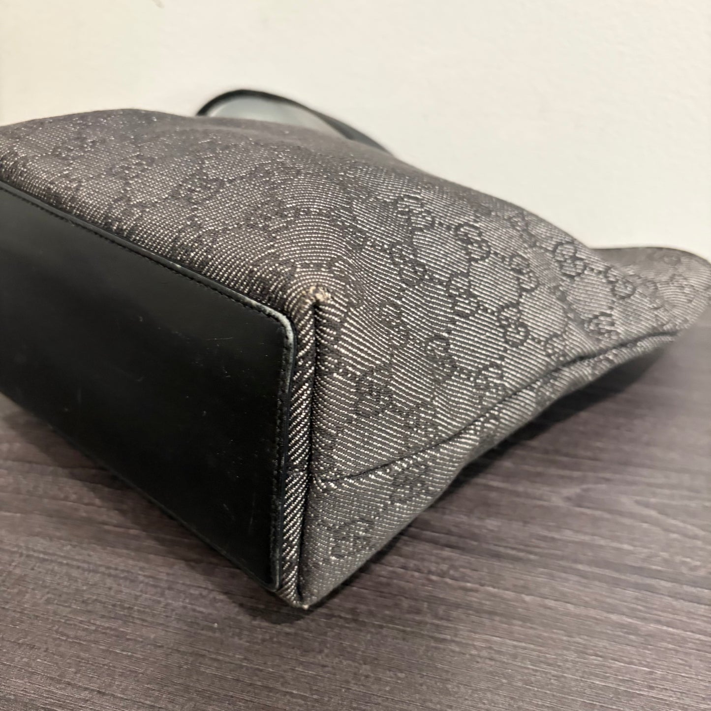 #004 GUCCI Black Canvas Bucket