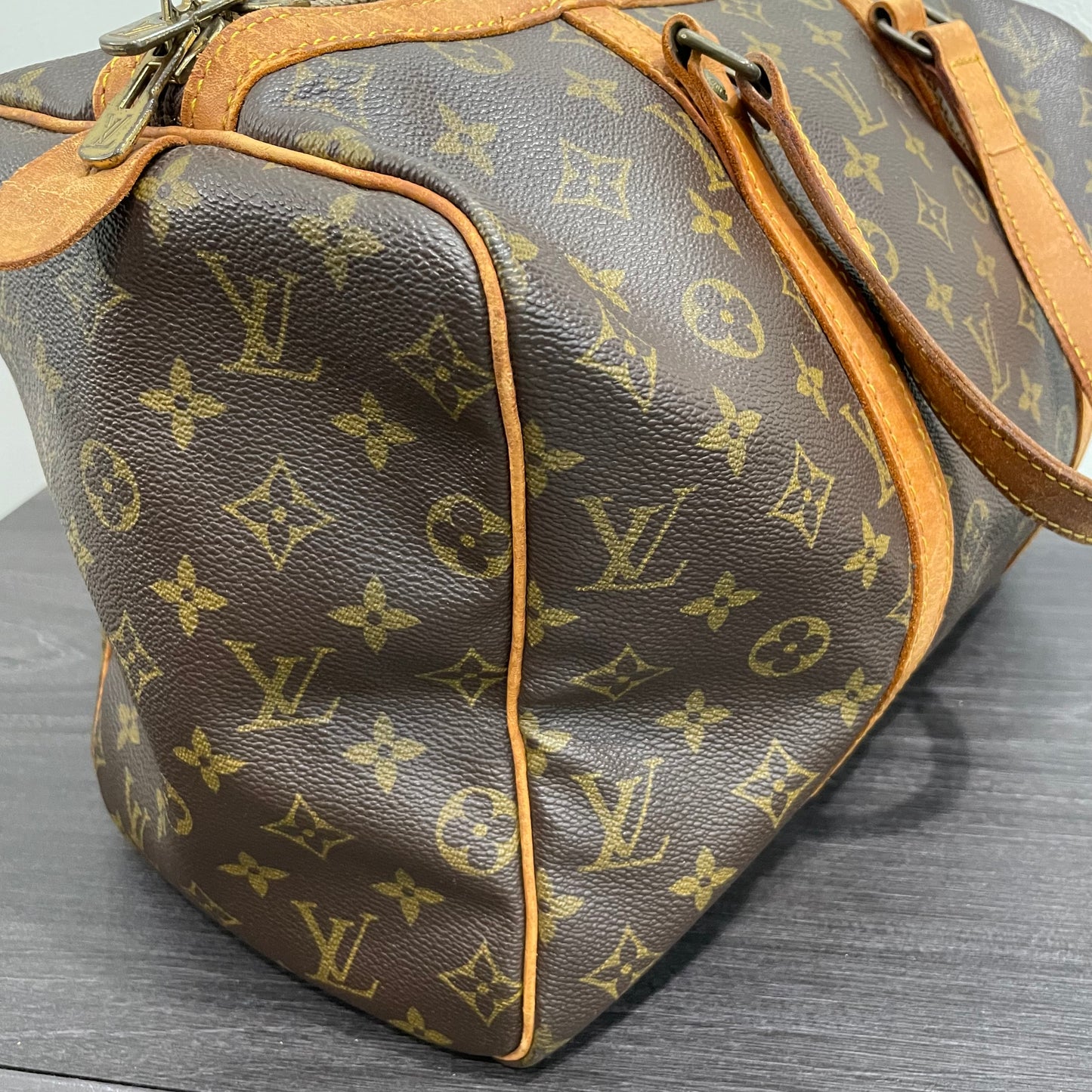 SOLD! Louis Vuitton Monogram Sac Souple 35