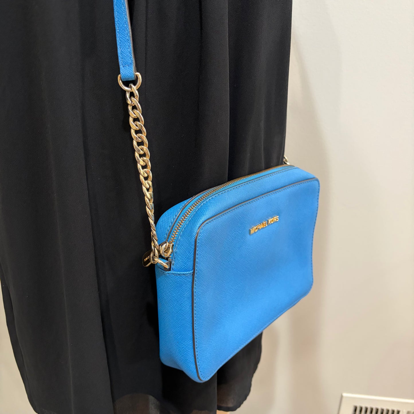 #008 MICHAEL KORS Blue Crossbody
