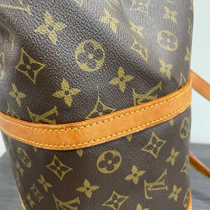 SOLD! Louis Vuitton Monogram Sac Souple 35