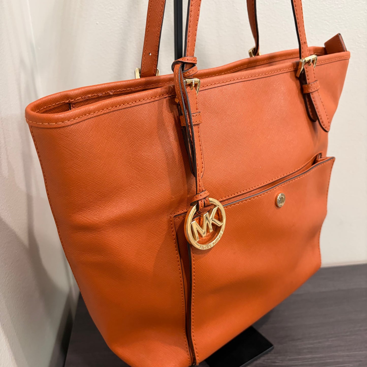 #009 MICHAEL KORS Orange Tote