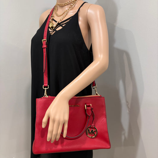 #010 MICHAEL KORS Red Tote