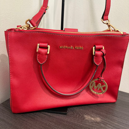 #010 MICHAEL KORS Red Tote