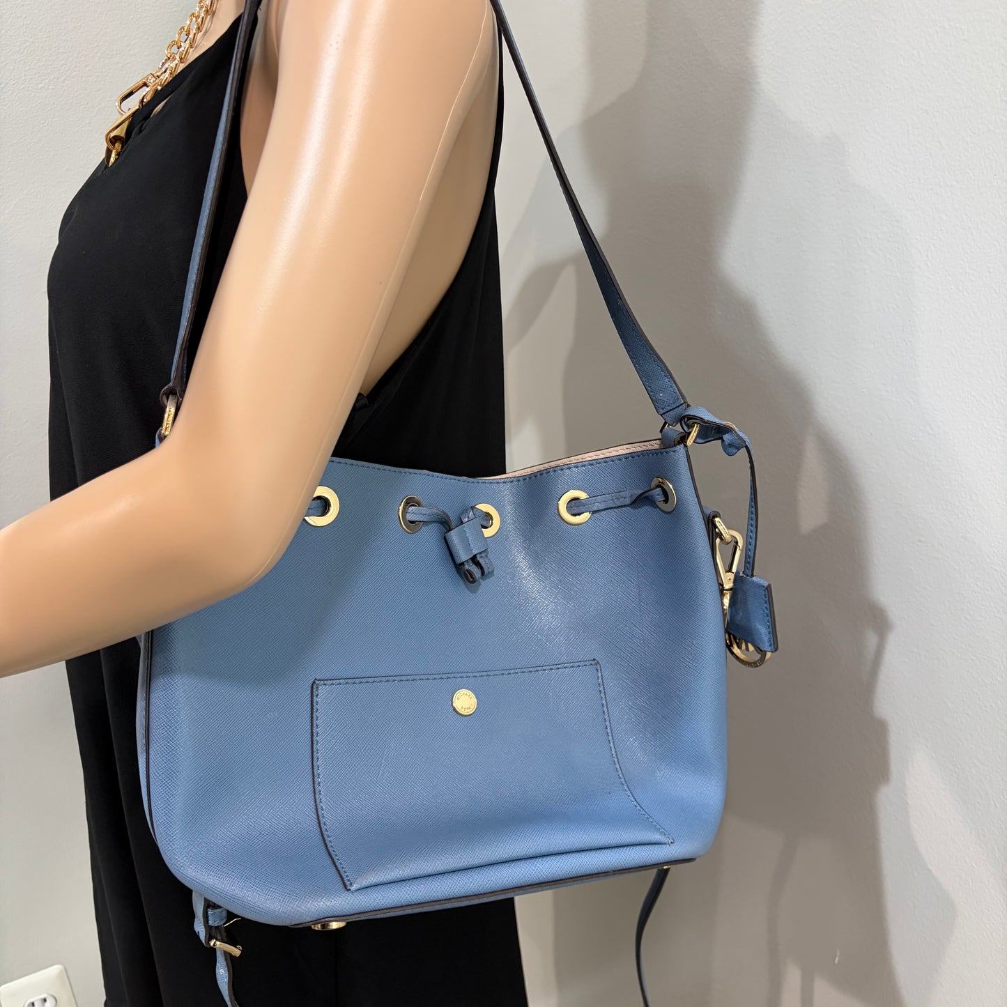 #012 MICHAEL KORS Blue Shoulder Bag