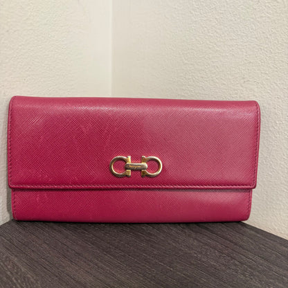 #013 SALVATORE FERRAGAMO Raspberry Long Wallet