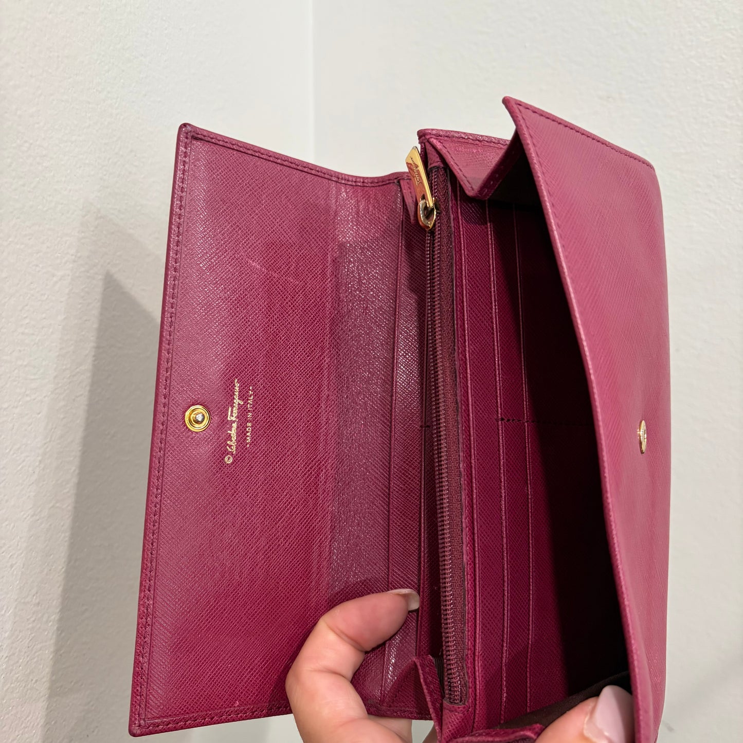 #013 SALVATORE FERRAGAMO Raspberry Long Wallet