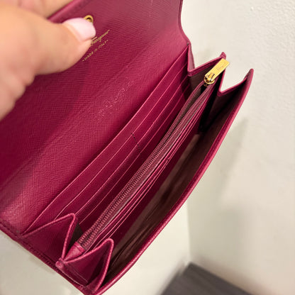 #013 SALVATORE FERRAGAMO Raspberry Long Wallet