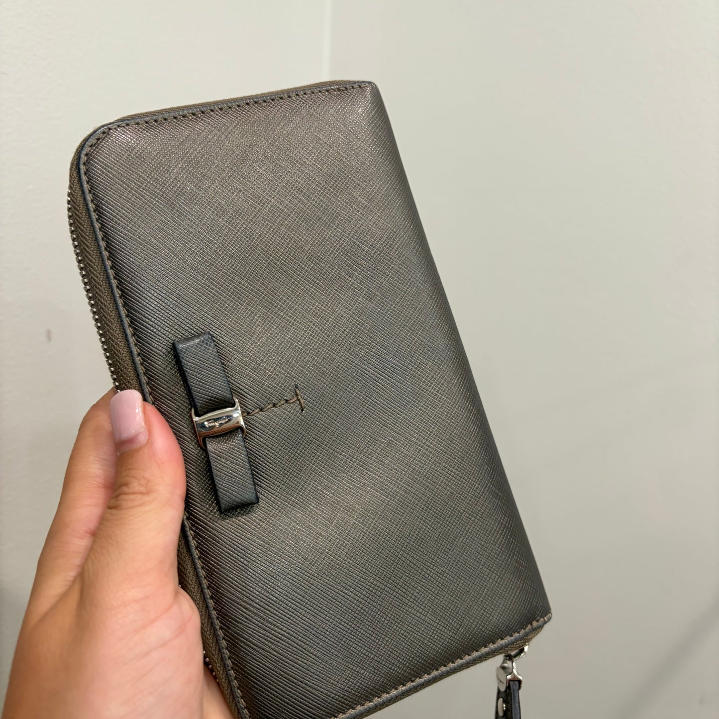 #016 SALVATORE FERRAGAMO Metallic Pewter Zip Wallet