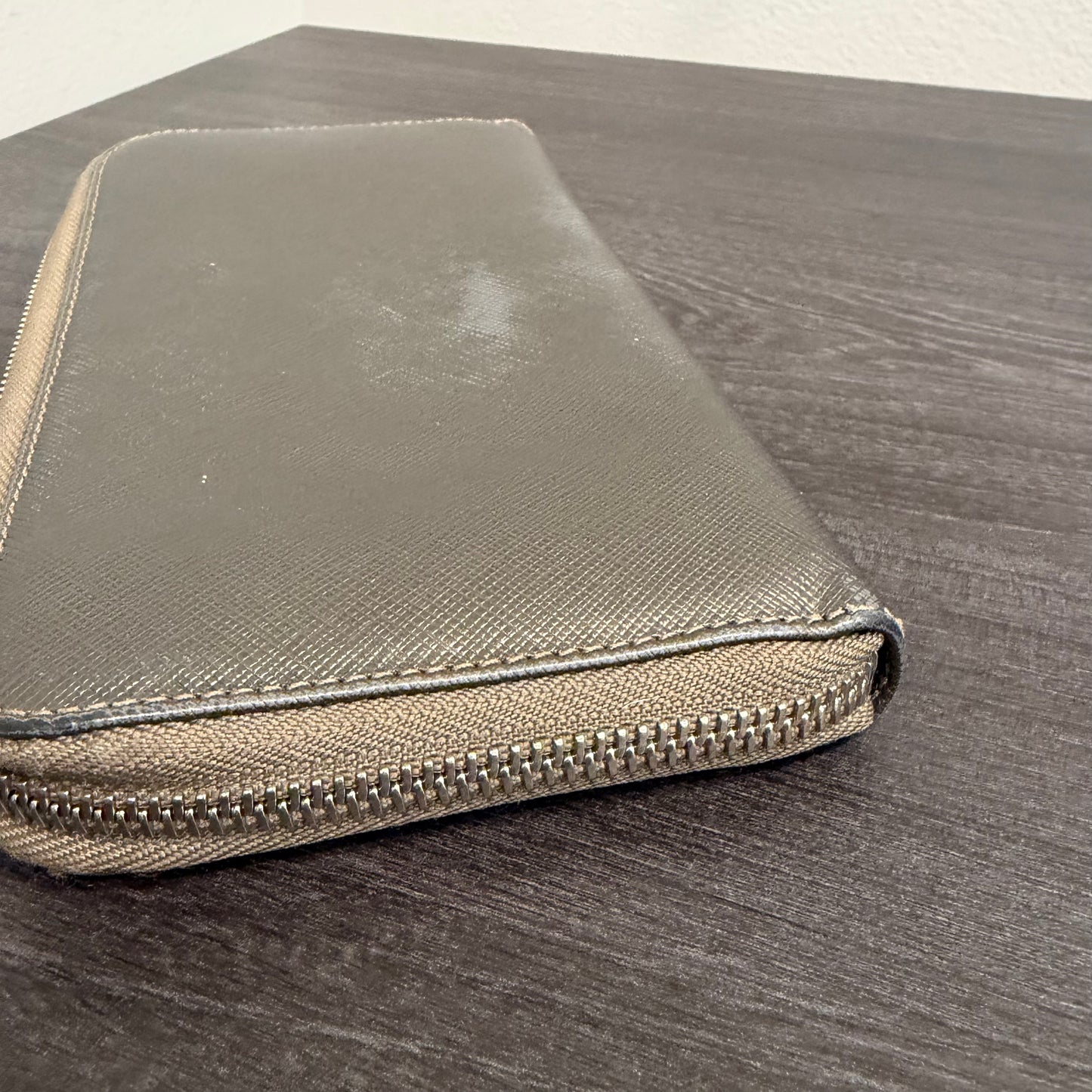 #016 SALVATORE FERRAGAMO Metallic Pewter Zip Wallet