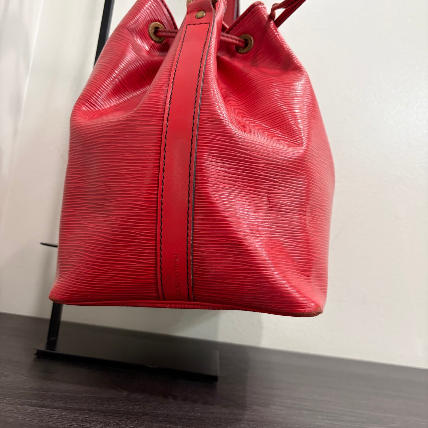 #020 LOUIS VUITTON Red Epi Petit Noe