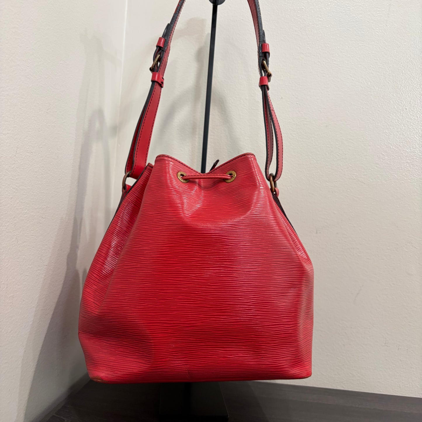 #020 LOUIS VUITTON Red Epi Petit Noe