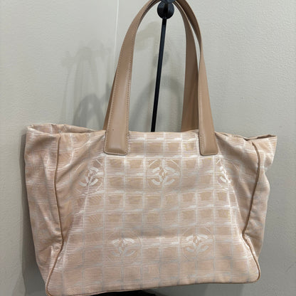 #021 CHANEL Neutral CC Tote
