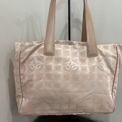 #021 CHANEL Neutral CC Tote