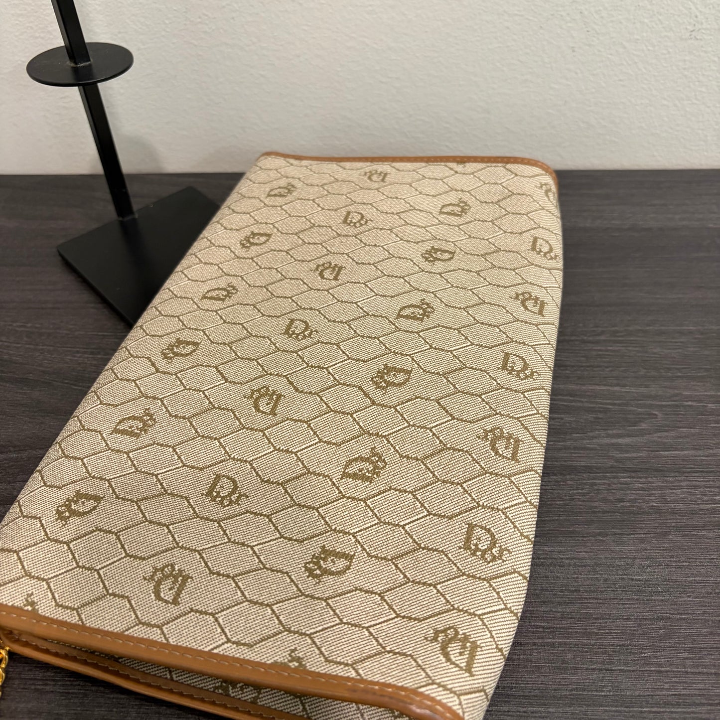 #023 CHRISTIAN DIOR Beige Honeycomb Shoulder Bag