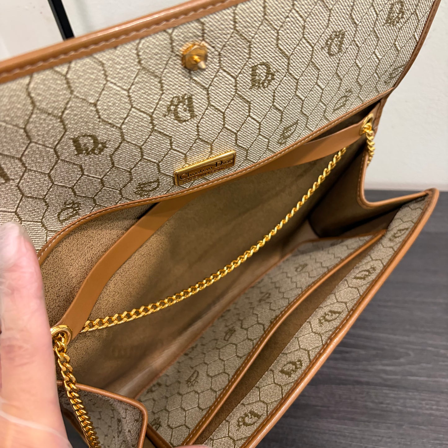 #023 CHRISTIAN DIOR Beige Honeycomb Shoulder Bag