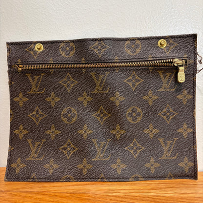 #027 LOUIS VUITTON Clutch