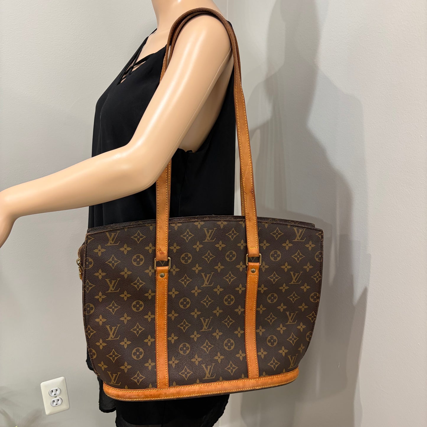 #029 LOUIS VUITTON Babylone Tote