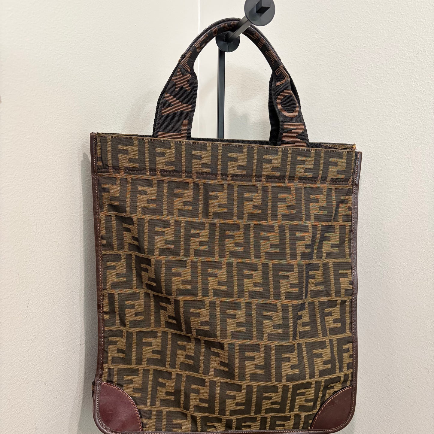 #030 FENDI Tote