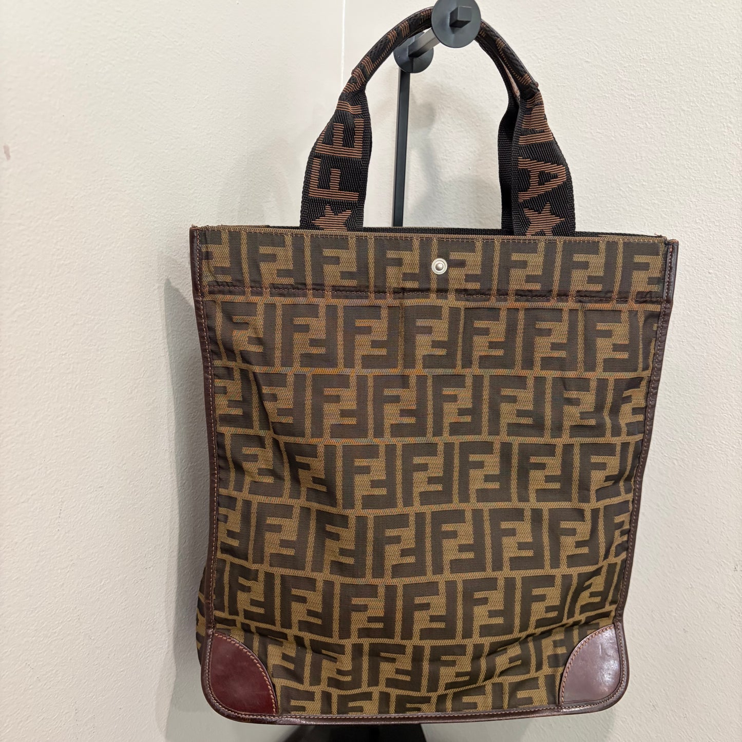 #030 FENDI Tote