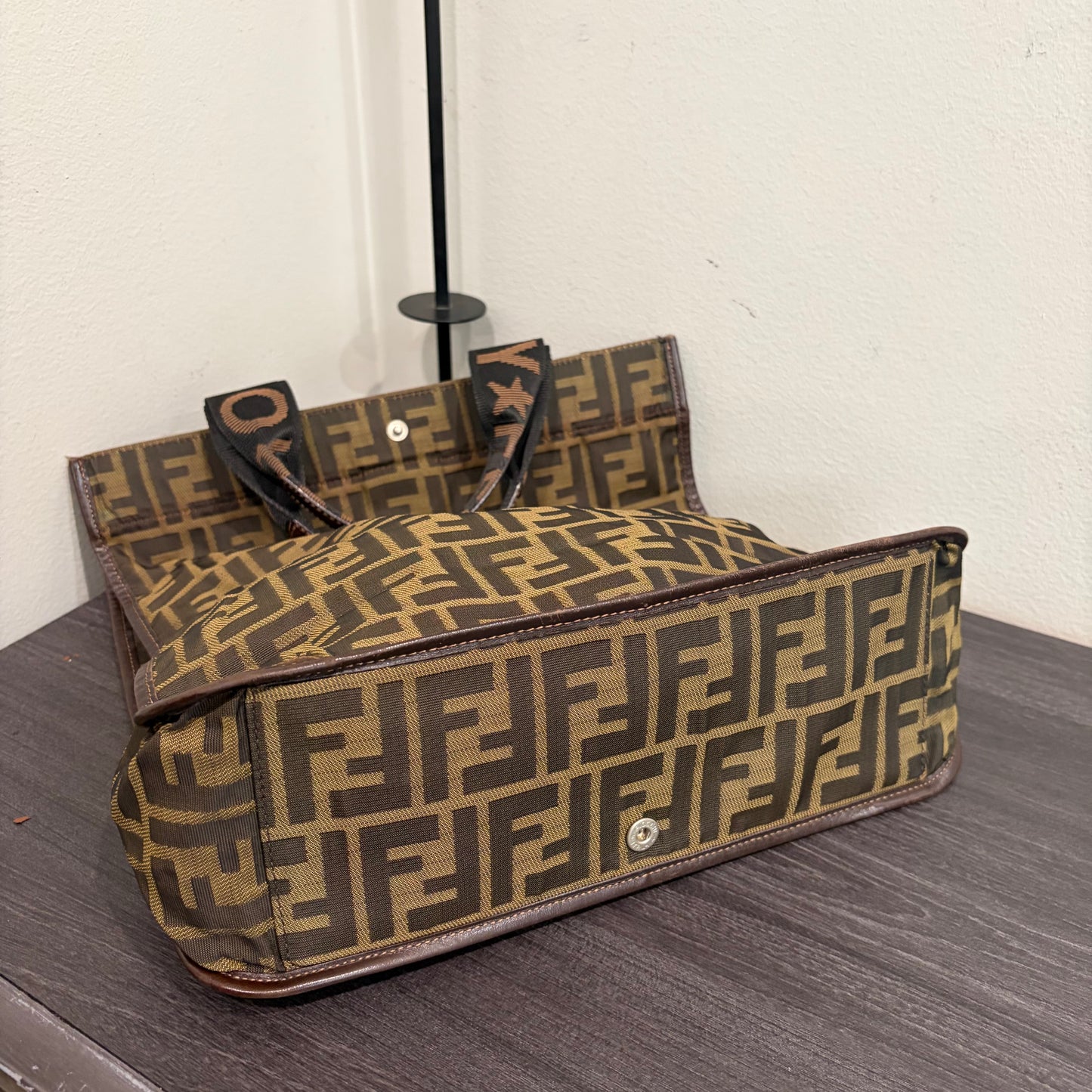 #030 FENDI Tote