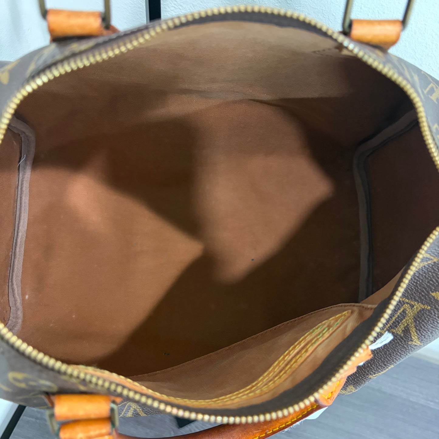 #043 LOUIS VUITTON Speedy 30