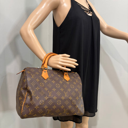 #042 LOUIS VUITTON Speedy 30
