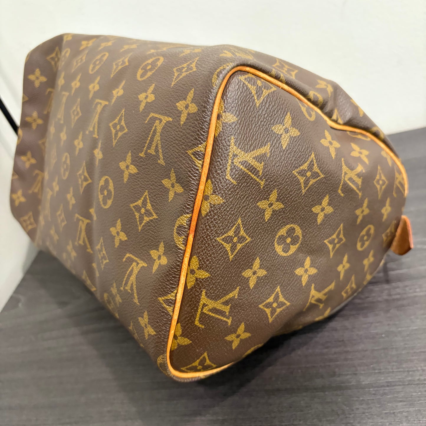 #042 LOUIS VUITTON Speedy 30