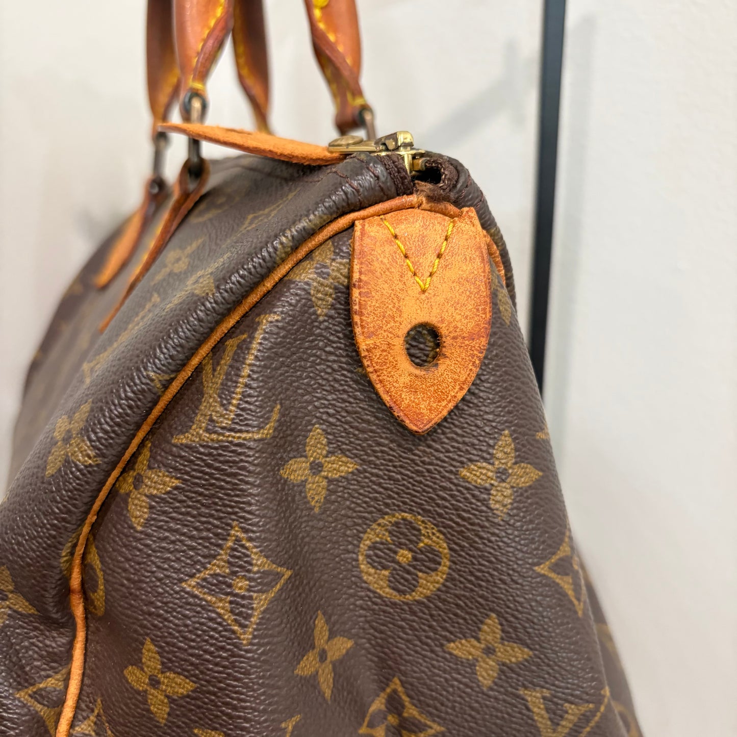#041 LOUIS VUITTON Speedy 30