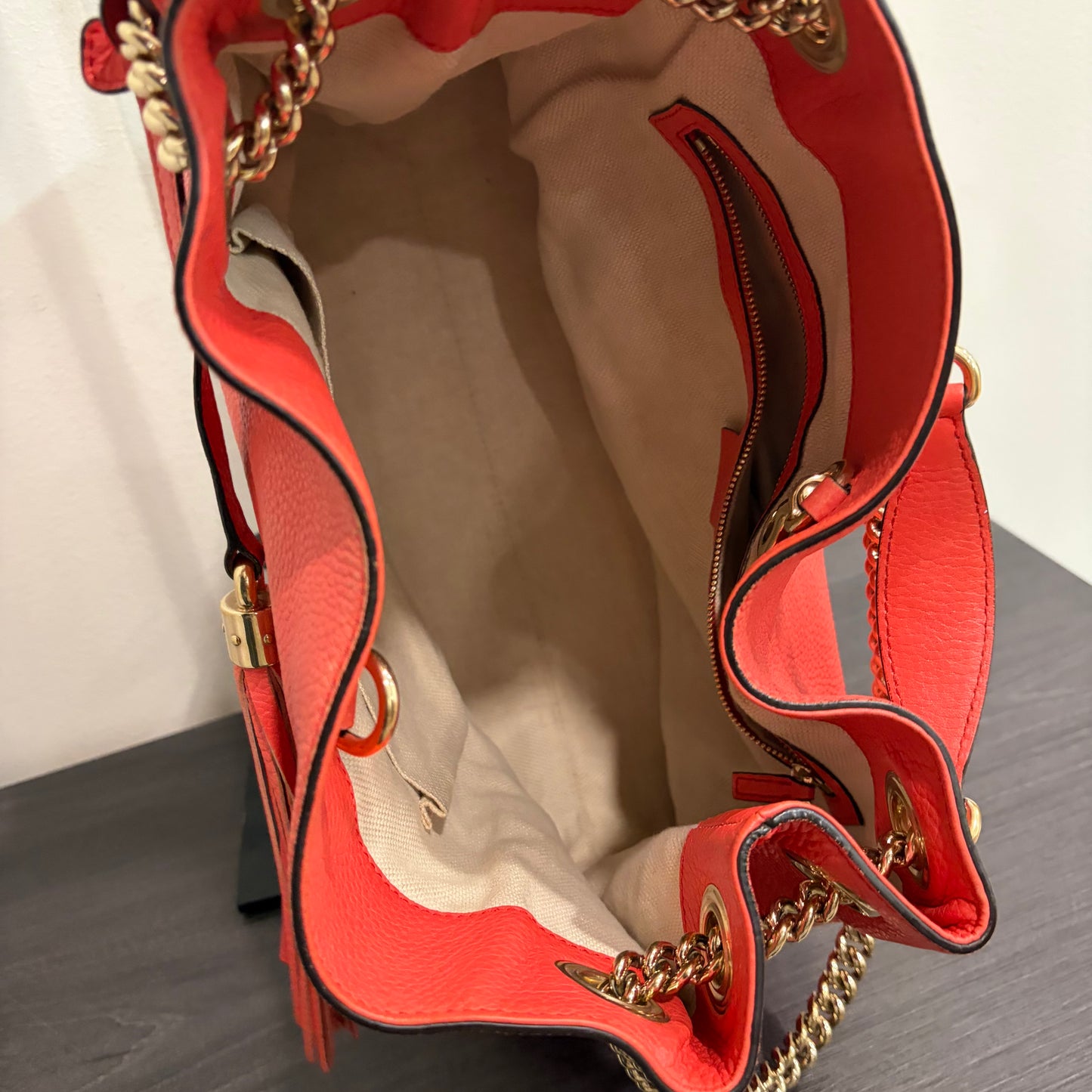 #016 GUCCI Coral Medium Soho