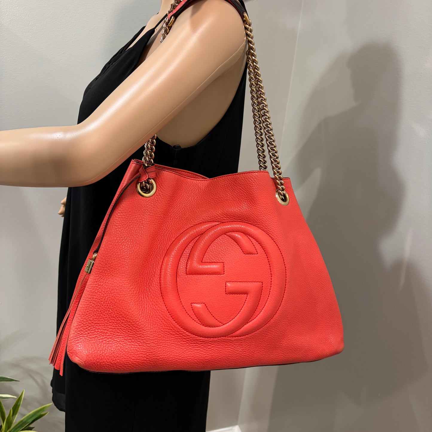 #016 GUCCI Coral Medium Soho