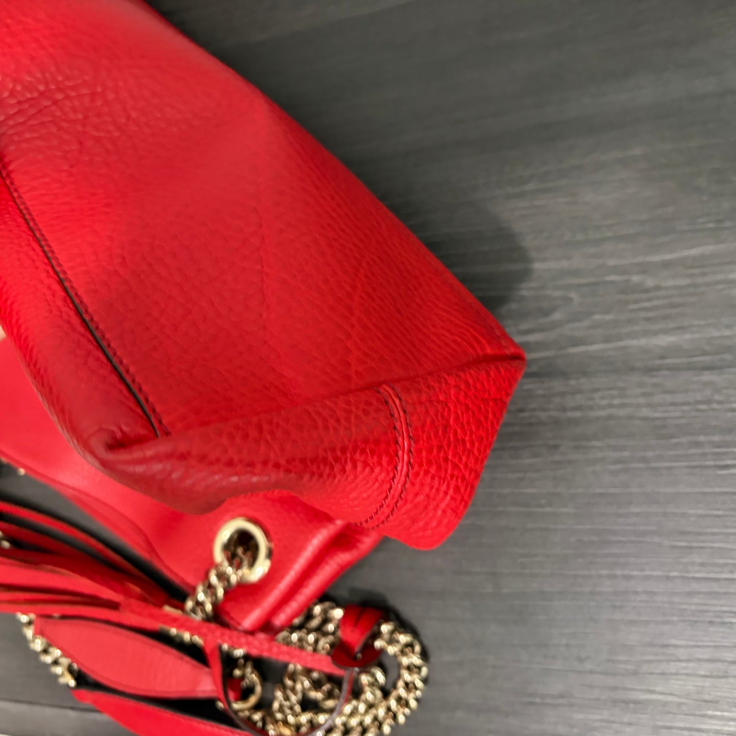 #022 GUCCI Red Medium Soho