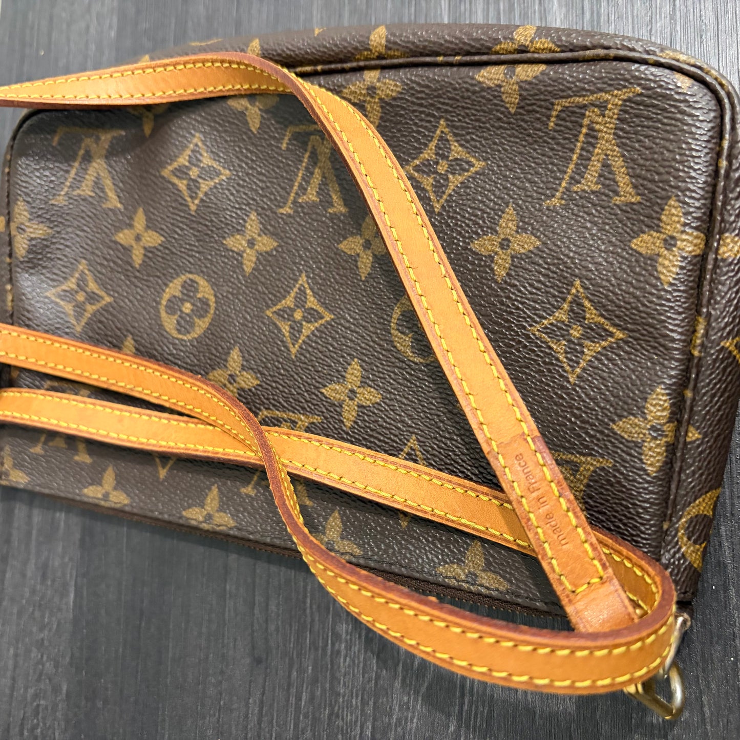 LOUIS VUITTON Pochette Crossbody