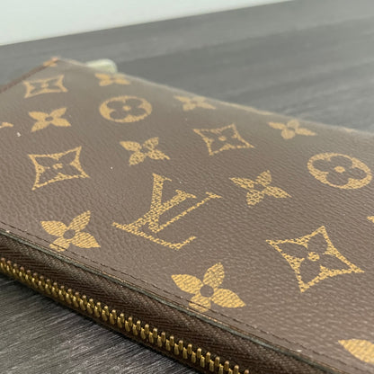 SOLD! Louis Vuitton Monogram Zippy Wallet