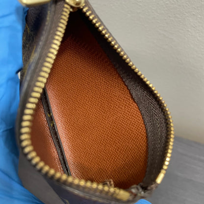 LOUIS VUITTON Monogram Coin Purse