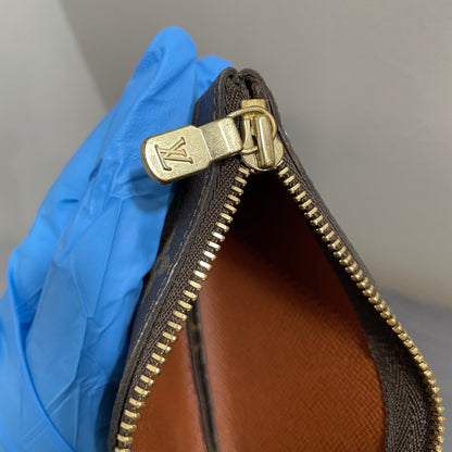 LOUIS VUITTON Monogram Coin Purse