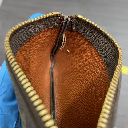 LOUIS VUITTON Monogram Coin Purse