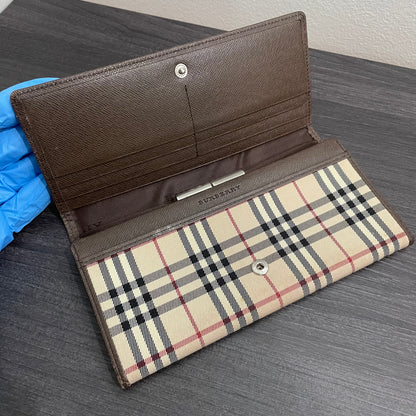 BURBERRY Canvas Brown Leather Wallet with Kiss Clasp
