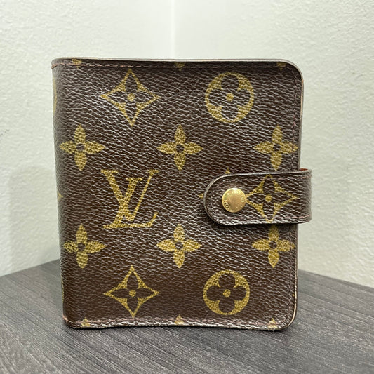 LOUIS VUITTON Monogram Wallet