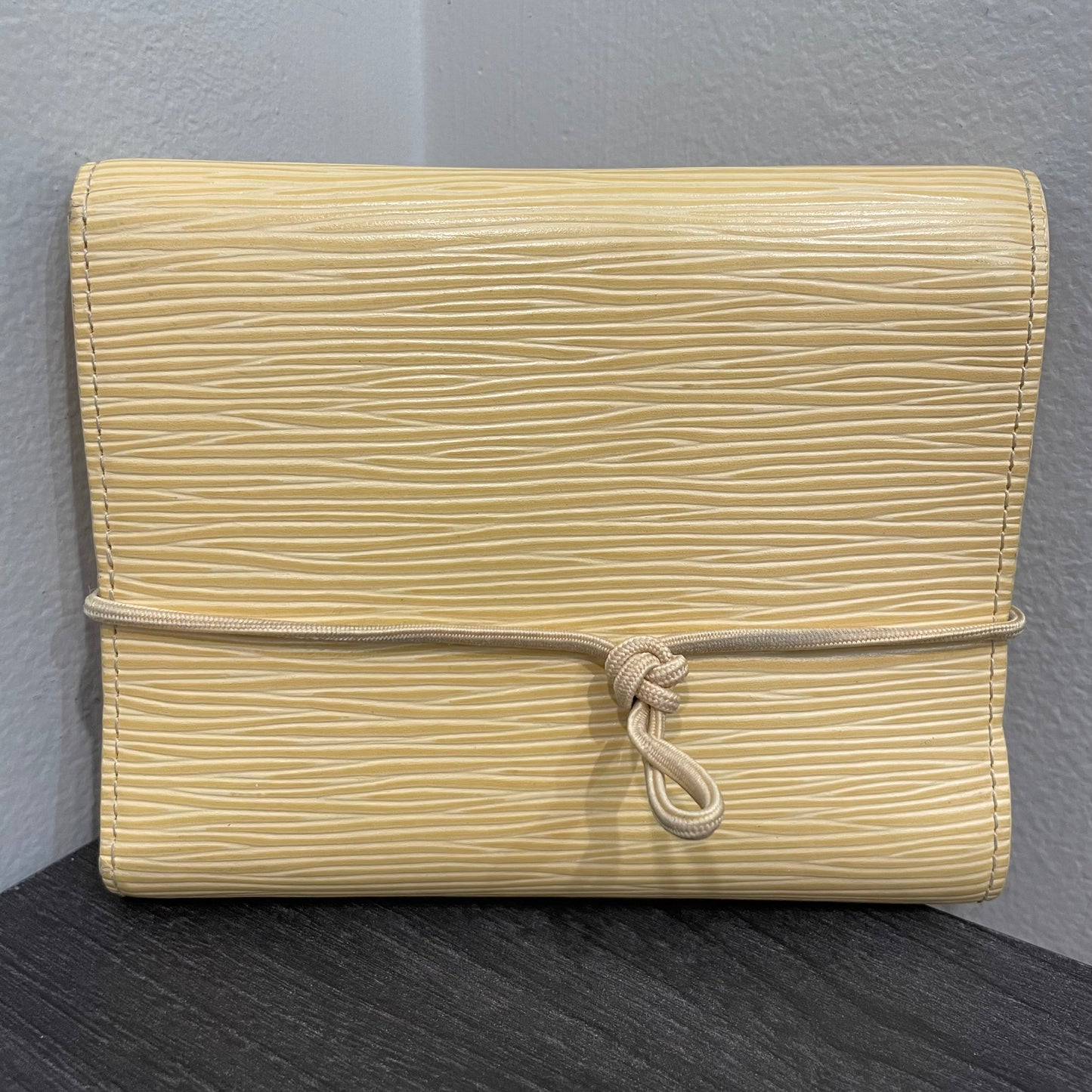 LOUIS VUITTON Vanilla Epi Elastique Wallet