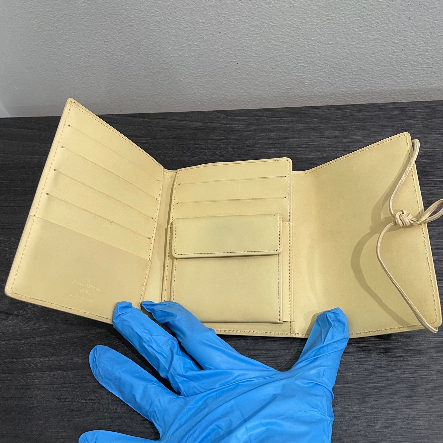 LOUIS VUITTON Vanilla Epi Elastique Wallet
